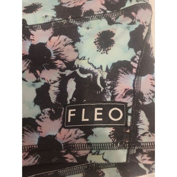 FLEO Womens S Floral Print Workout Athletic Shorts EXCELLENT Crossfit - Picture 3 of 4